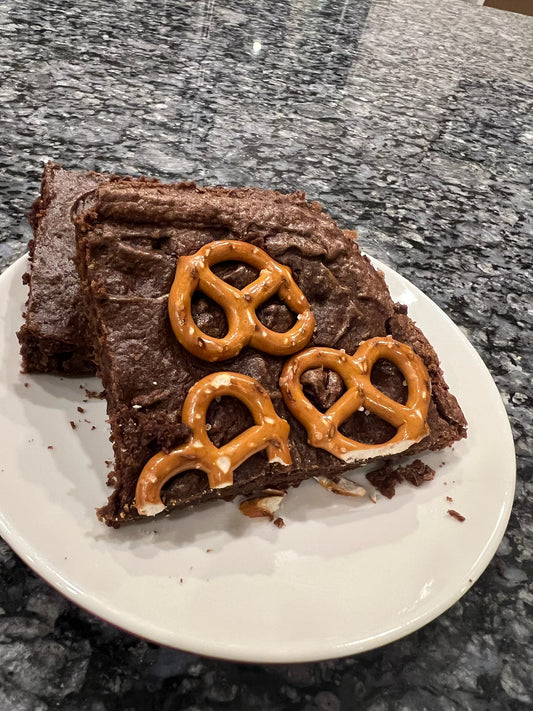 Brownie with Pretzels